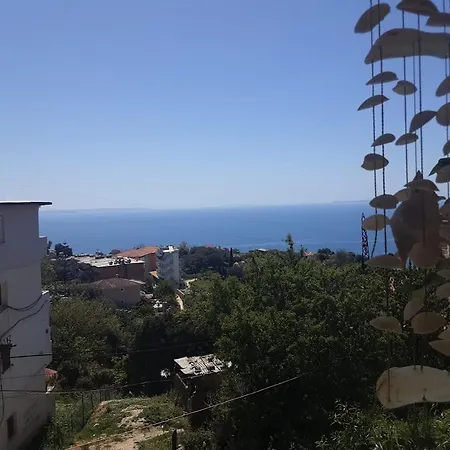 Rina's House * Sarandë